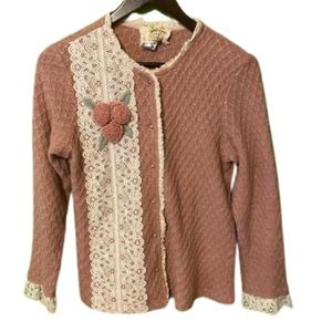 Vintage 90’s cardigan with lace trim and crochet